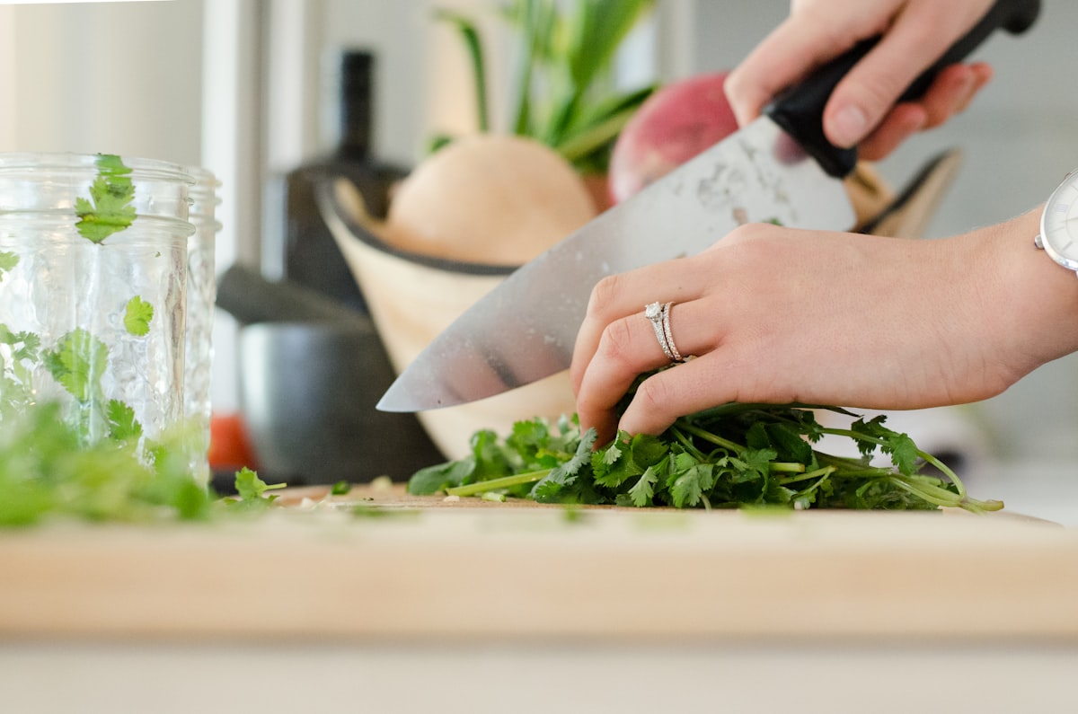 Salad buah dengan dressing alami